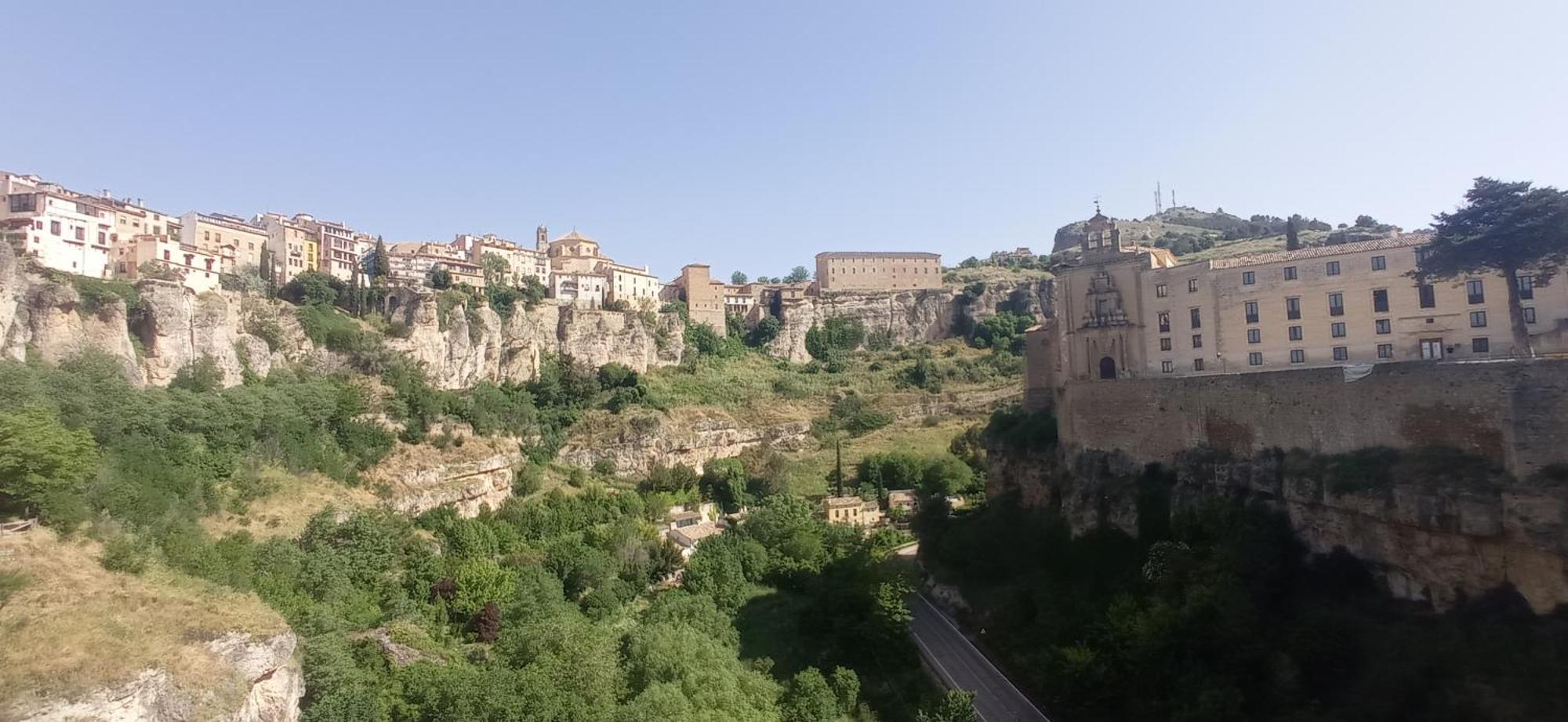 Casa Flores. Cuenca  Bagian luar foto